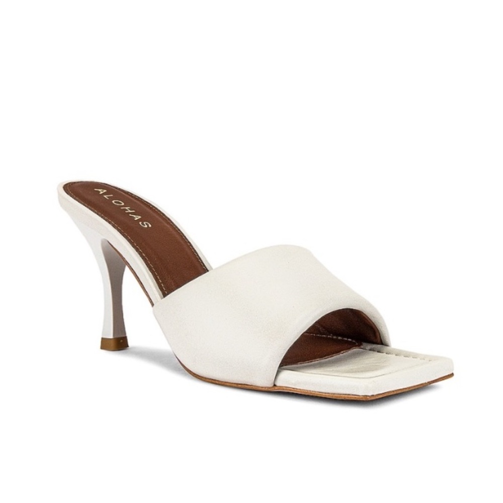 Alohas Puffy Mule in light Grey